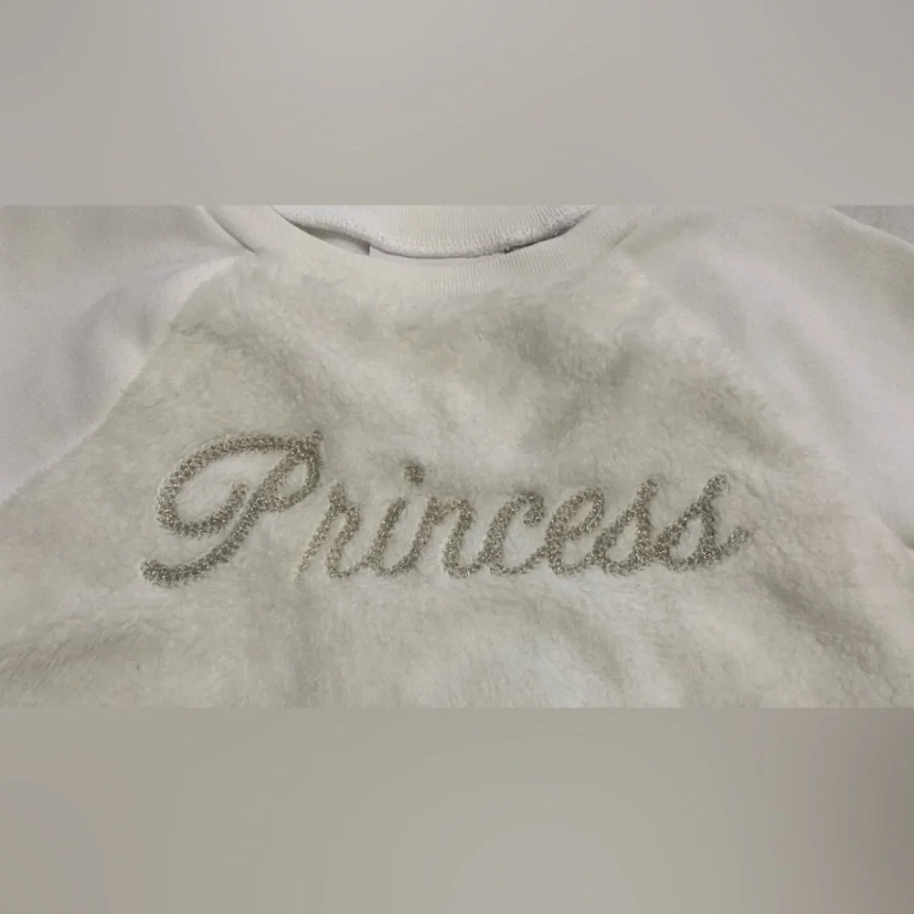 The Children’s Place Size 3T Princess White Gray Sweater & Pants Set